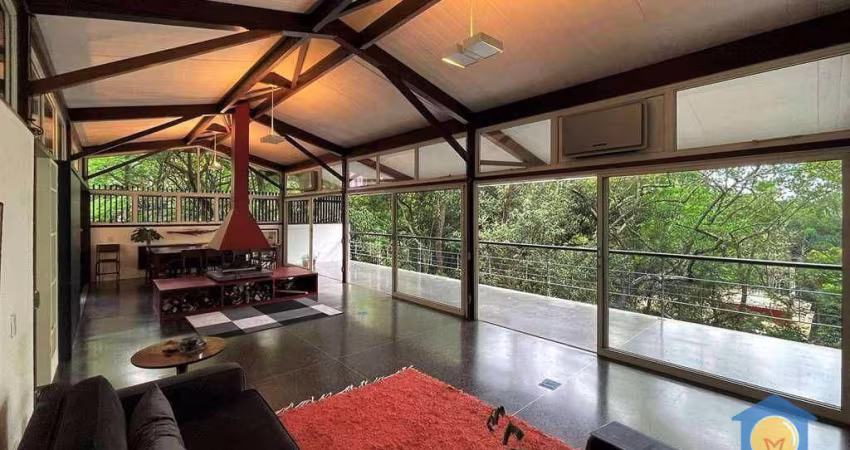 Casa com 3 Suítes à Venda por R$ 2.700.000 - Chácara do Refúgio - Carapicuíba/SP