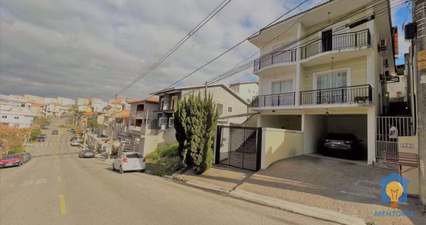 Casa com 3 dorms à Venda, por R$ 569.000 - Jardim Rio das Pedras - Cotia/SP