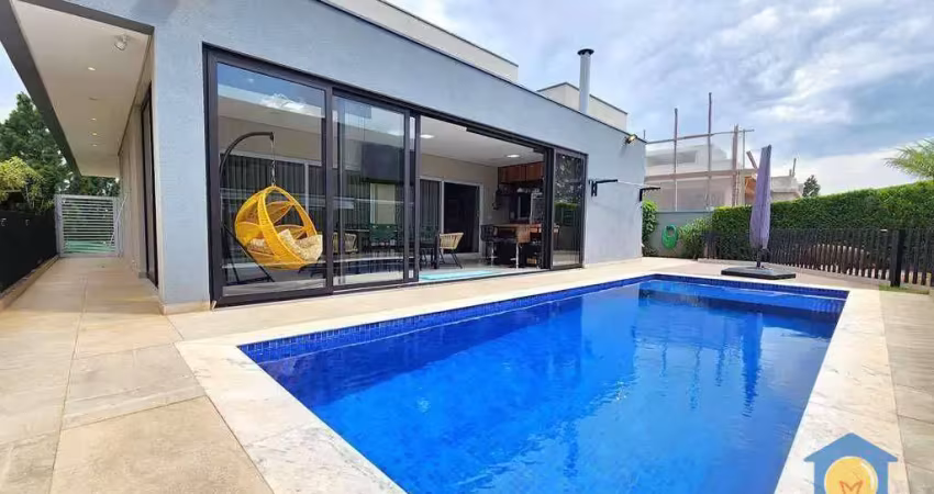 Casa com 3 Suítes à Venda, 303 m² por R$ 3.400.000 - Granja Viana - Carapicuíba/SP