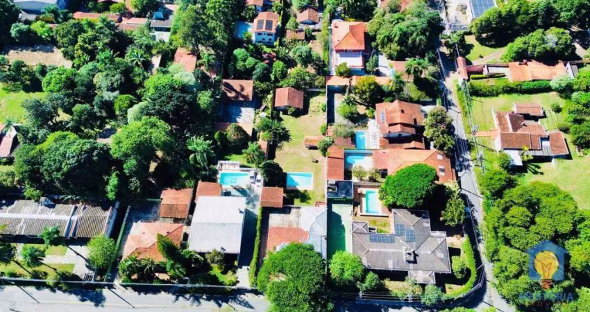Casa com 3 dorms à Venda, 1600 m² por R$ 1.600.000 - Vila Santo Antônio - Miolo da Granja Cotia/SP