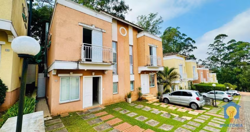 Casa com 3 dorms à Venda, por R$ 599.000 - Chácara Pavoeiro - Cotia/SP