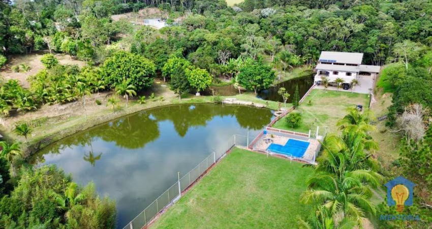 Chácara com 4 dorms à Venda, 38000 m² por R$ 2.800.000 - Caputera - Cotia/SP
