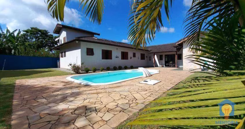 Casa com 3 dormitórios à venda, 300 m² por R$ 1.410.000,00 - Haras Bela Vista - Vargem Grande Paulista/SP