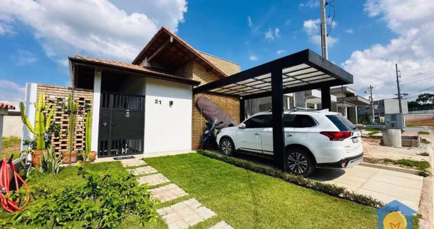Casa com 3 quartos à venda, 200 m² por R$ 685.000 - Água Espraiada (Caucaia do Alto) - Cotia/SP