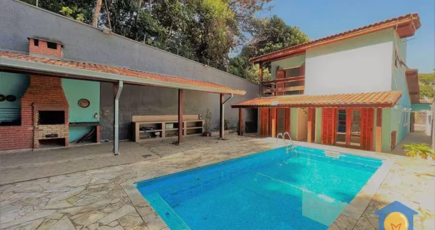 Casa com 4 suítes para Alugar, 400 m² por R$ 7.000/mês - Granja Viana - Cotia/SP