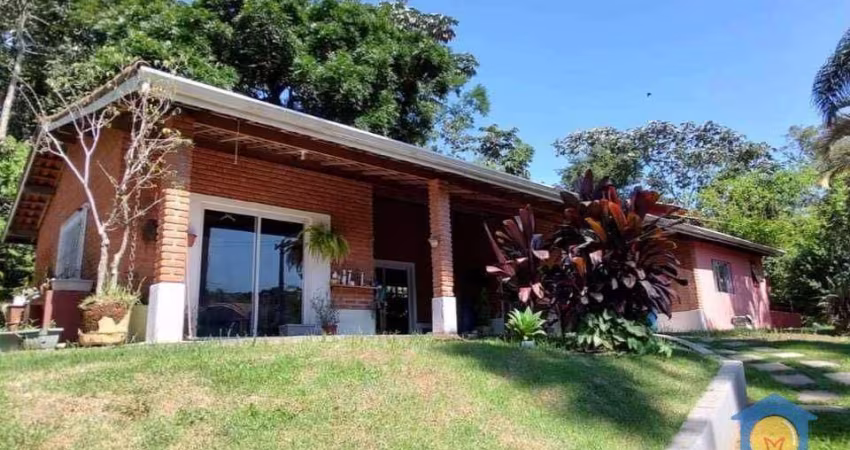 Casa terréa, com 3 dormitórios à venda, 199 m² por R$ 820.000 - Jardim Colibri - Embu das Artes/SP