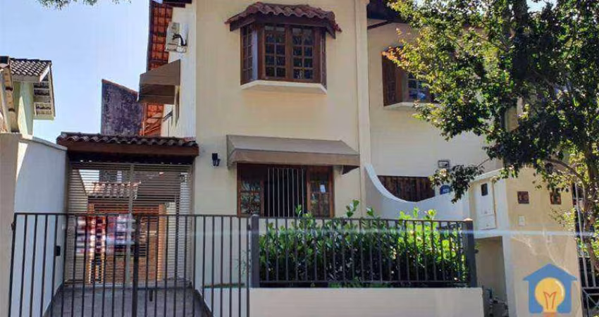 Casa com 3 dormitórios à venda, 123 m² por R$ 850.000,00 - Chácara Canta Galo - Cotia/SP
