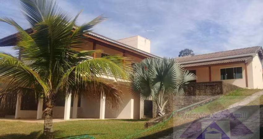 Casa para Venda em São Pedro, BOTÂNICO 1000, 3 dormitórios, 1 suíte, 1 banheiro, 2 vagas