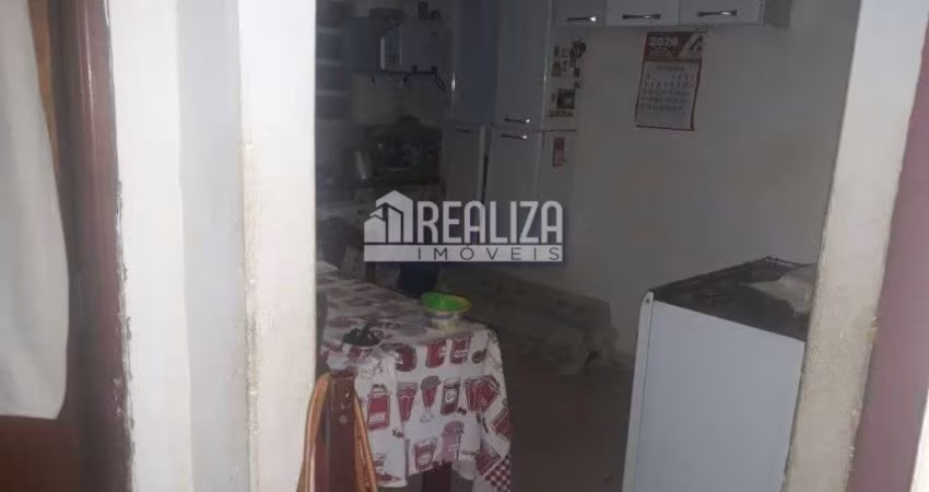 Casa com 2 quartos à venda no São Benedito, Uberaba 