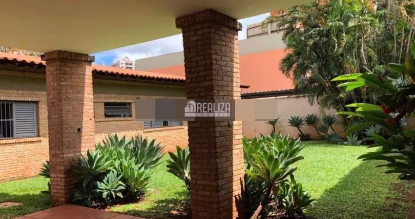 Casa com 4 dormitórios no Centro de Uberaba