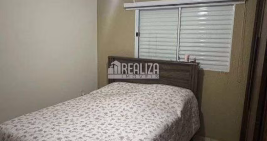 Casa à venda no Parque dos Buritis em Uberaba - 2 dormitórios, ar-condicionado e 3 garagens!