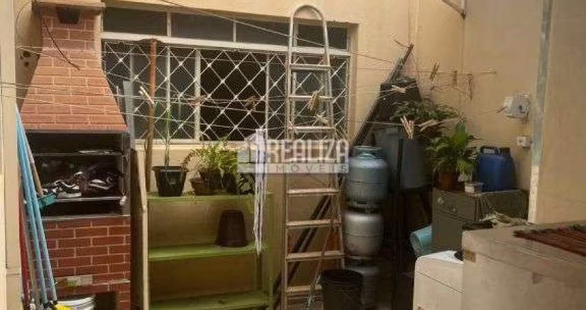 Casa à venda no Centro em Igarapava | 3 dormitórios | Suíte | 2 garagens