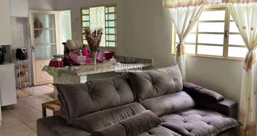 Casa à venda no Jardim Espanha, Uberaba - 3 dormitórios, suíte, varanda gourmet