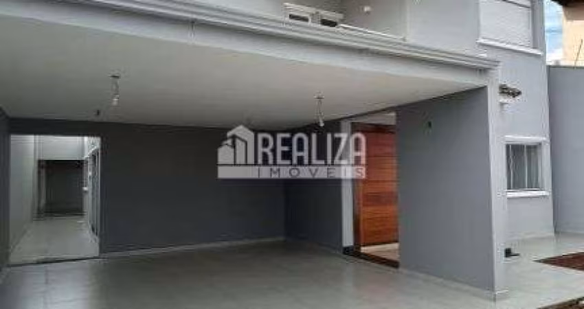Imóvel à venda no bairro Jardim do Lago, Uberaba - Casa  com 3 suítes e móveis planejados