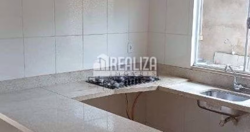 Casa à venda no bairro Beija-Flor, Uberaba: 2 dormitórios, garagem, varanda!