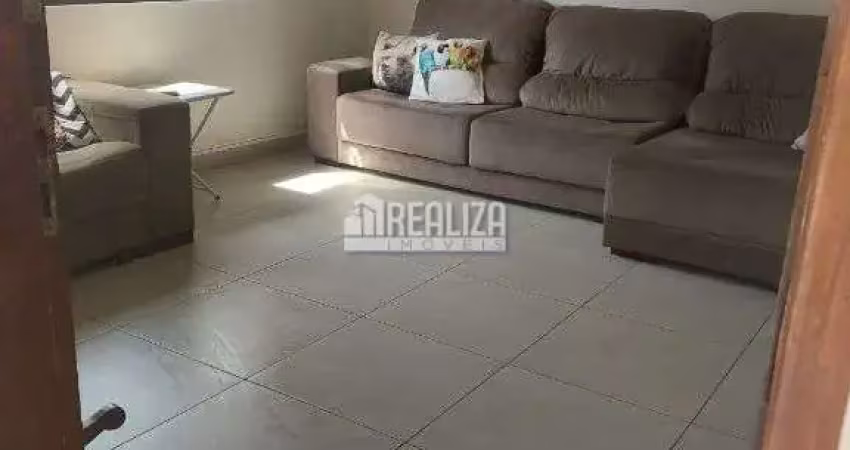 Casa com 7 quartos à venda no Boa Vista, Uberaba 