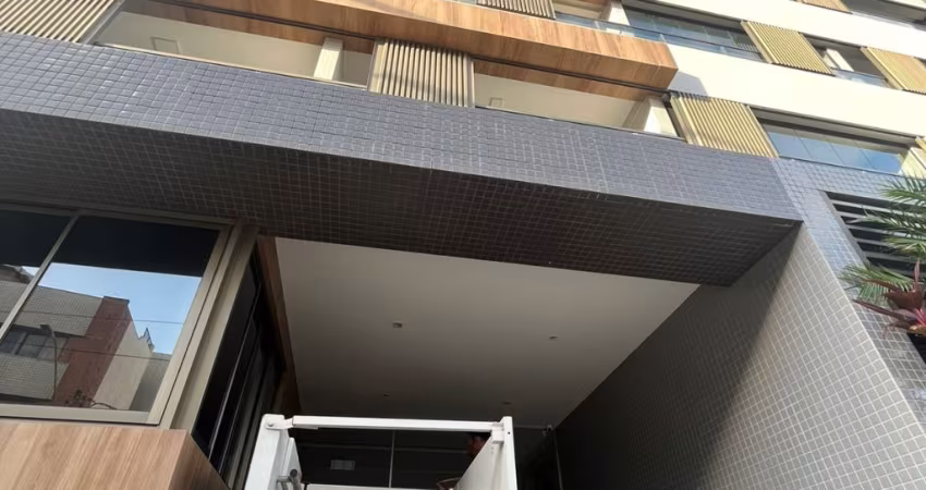 Apartamento 2/4 e 2 suítes no Smart Costa Azul
