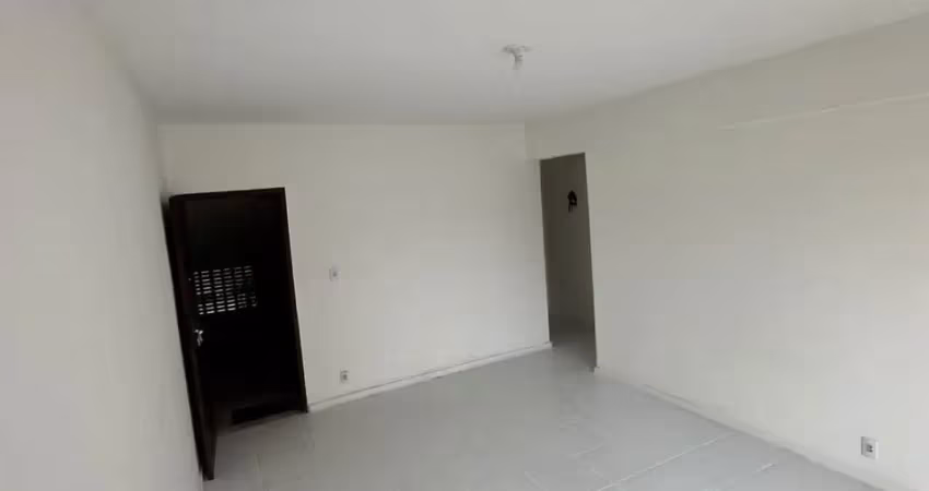Apartamento amplo  - 3/4 com suíte -- acupe de brotas - escada