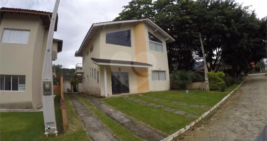 Casa com 3 quartos à venda em Horto Florestal - SP