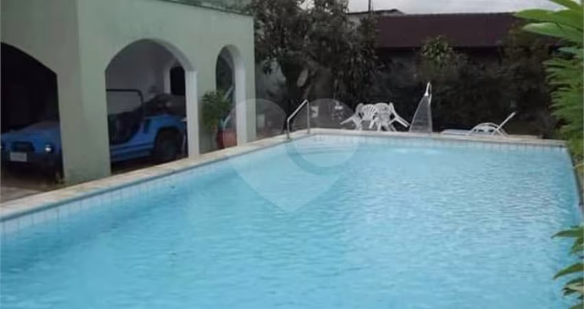 Casa com 3 quartos à venda em Jardim Jaqueira - SP