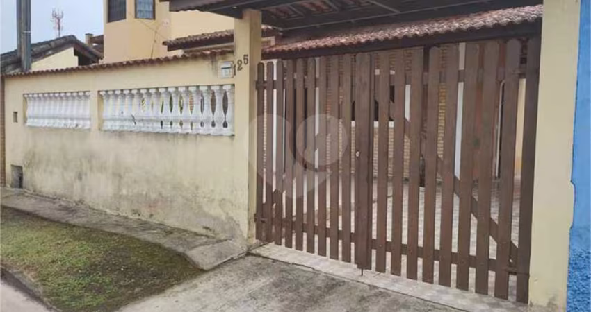 Casa com 3 quartos à venda em Praia Das Palmeiras - SP