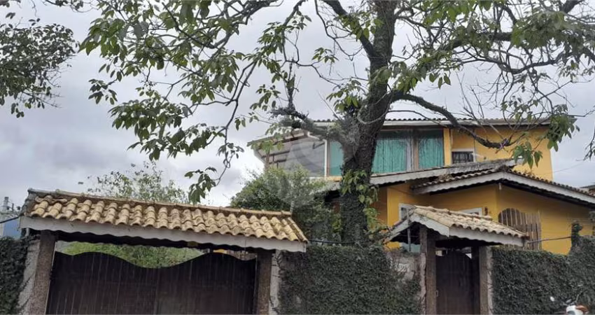 Sobrado com 6 quartos à venda em Zabumba - SP
