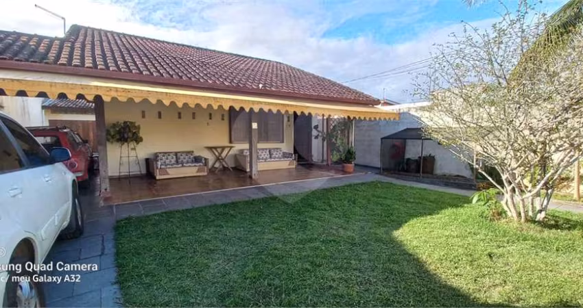 Casa térrea com 2 quartos à venda em Martim De Sá - SP