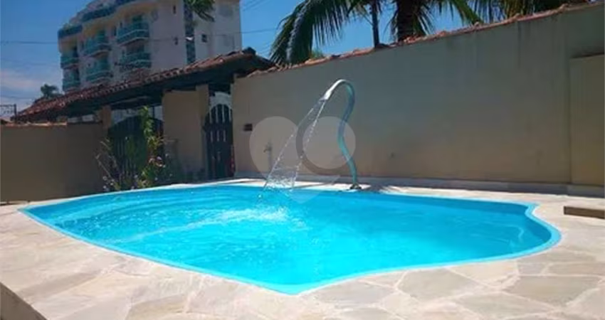 Casa térrea com 4 quartos à venda em Jardim Casa Branca - SP