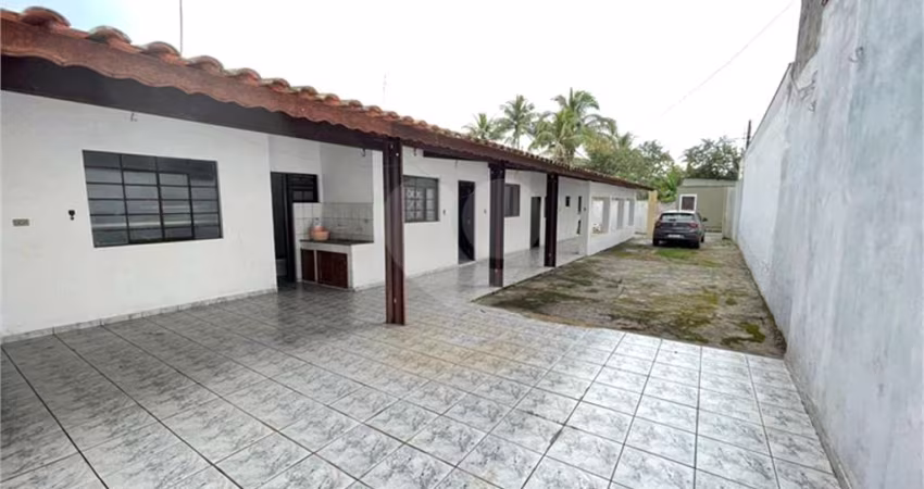Casa com 2 quartos à venda ou para locação em Barranco Alto - SP