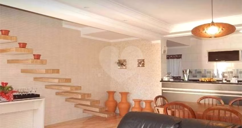 Sobrado com 6 quartos à venda em Jardim Las Vegas - SP