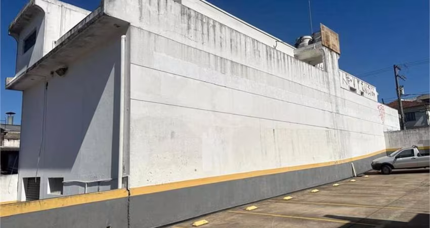 Salão Comercial à venda ou para locação em Vila Alzira - SP