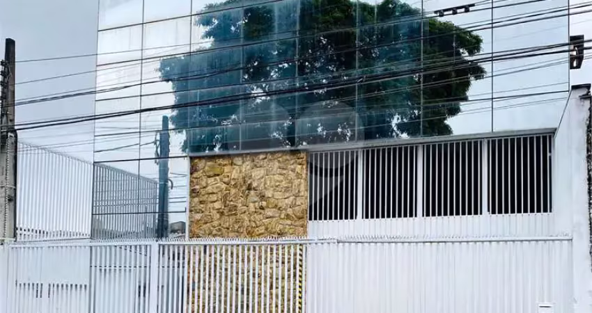 Barracão / Galpão / Depósito à venda na Vila Sacadura Cabral, Santo André 