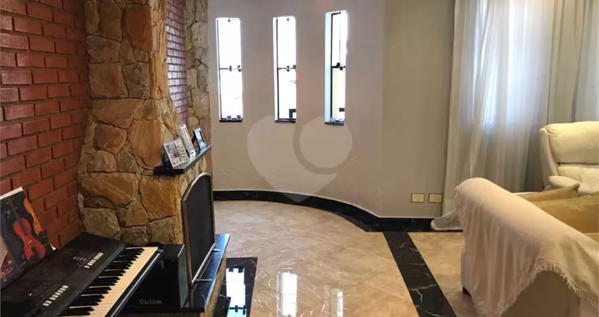Casa com 3 quartos à venda no Parque Jaçatuba, Santo André 