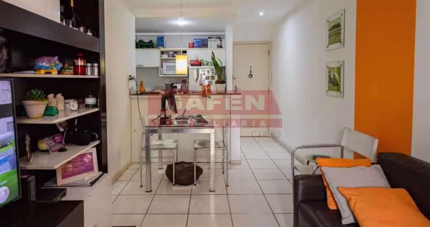 Flat com 1 quarto à venda na Rua Pompeu Loureiro, Copacabana, Rio de Janeiro