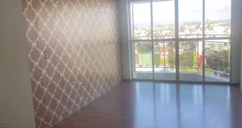 Apartamento com 3 dorm, sendo 1 suite, dep. empr, 2 vagas.