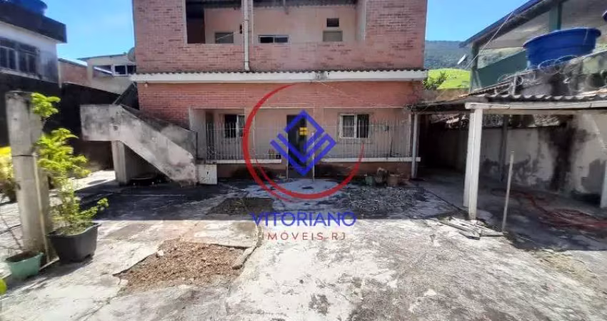 CASA TRÊS QUARTOS Á VENDA  EM NOVA IGUAÇU!