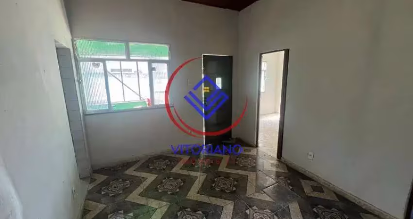 Casa com 2 quartos para alugar na Rua Aurélio Valporto, 285, Marechal Hermes, Rio de Janeiro
