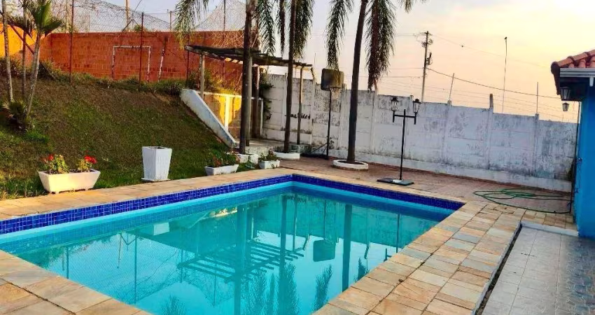 Chácara 1200 metros com piscina e campo de futebol em Indaiatuba SP