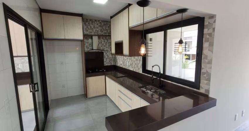 Casa para Venda em Indaiatuba, Jardim Bréscia, 3 dormitórios, 3 suítes, 2 vagas