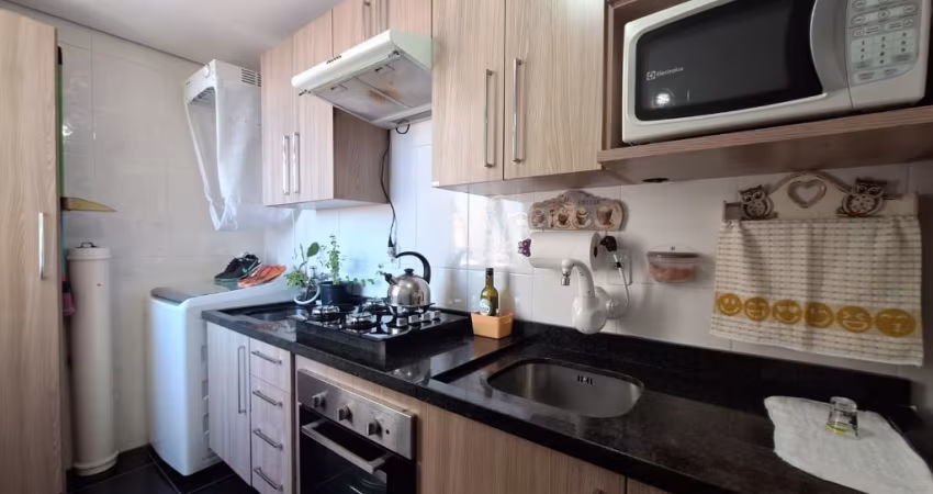 Apartamento 2 dormitórios com Elevador na Avenida Flores da cunha