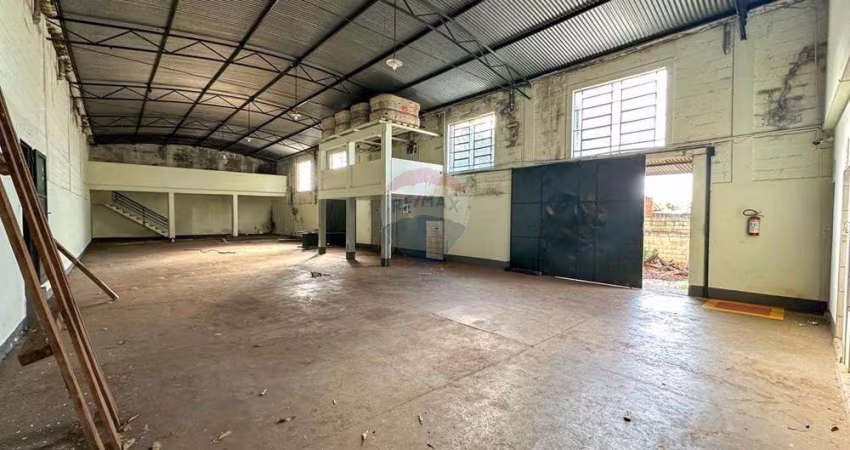 Galpão  Comercial no Ipiranga para Alugar 500m2 com 2 Plataforma