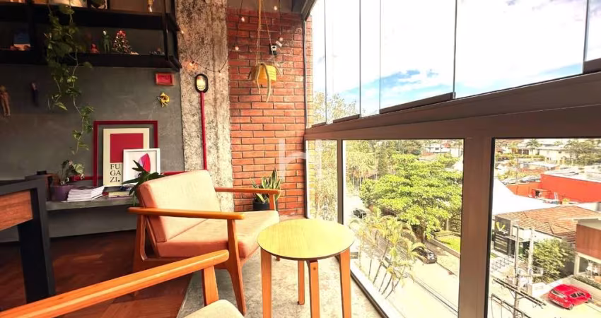 Apartamento à venda no Bairro América em Joinville-SC: 3 quartos, 2 suítes, 1 sala, 3 banheiros, 1 vaga, 116,76m². Venha conferir!