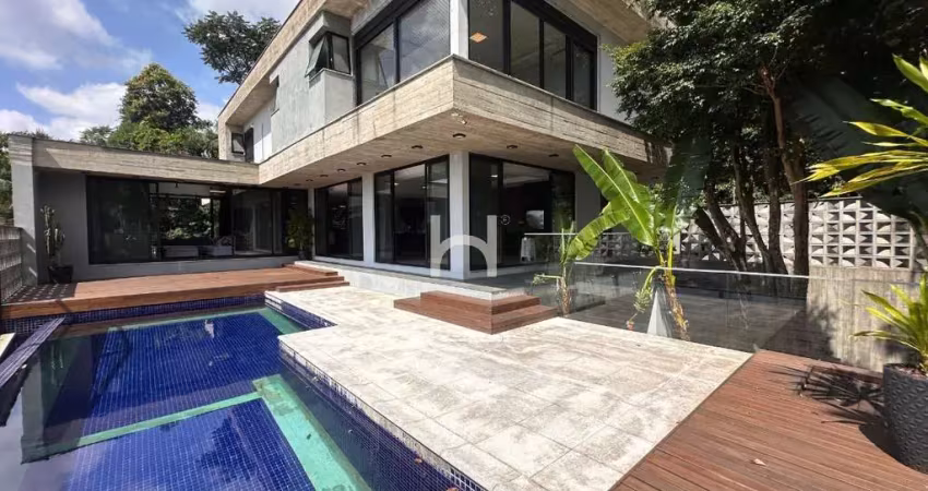 Imponente residência de 4 quartos na américa, joinville-sc: 3 suítes, 2 salas, 4 banheiros, 2 vagas e 670m². venha visitar!