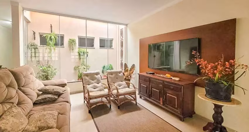 Casa à venda com àrea gourmet no Bairro Paraiso em Araçatuba