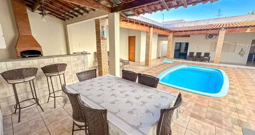 Casa com piscina à venda no bairro vila aeronáutica