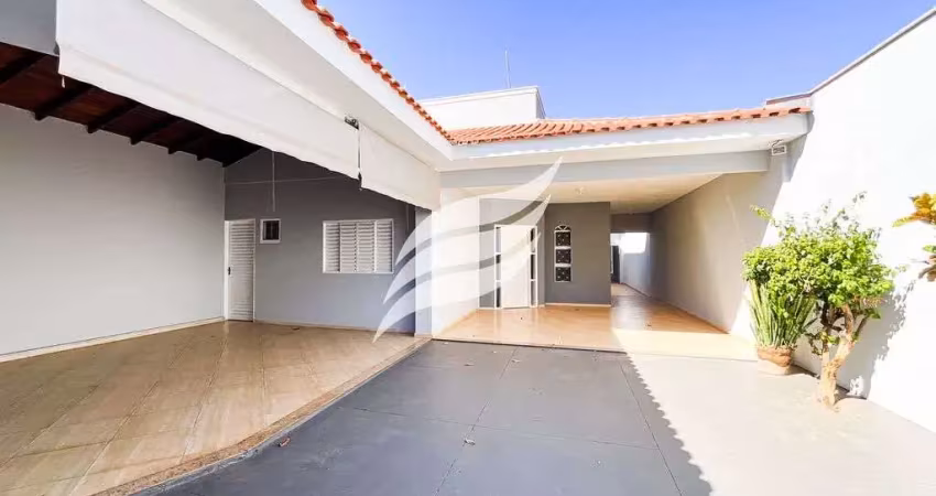 Casa com 02 suítes, quintal e churrasqueira no bairro lago azul