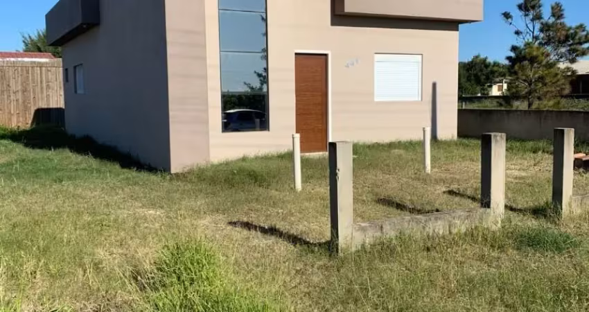 Casa com 3 quartos à venda na Avenida Getúlio Vargas, 369, Erechim, Balneário Arroio do Silva
