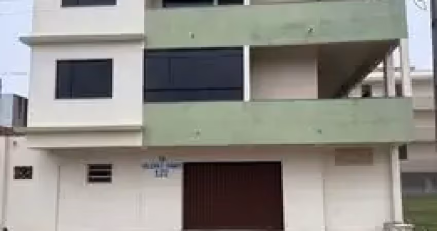 Apartamento mobiliado a 80 metros do mar, contendo: 02 dormitórios 01 banheiro sala e cozinha conjugadas 01 vaga de garagem coberta .