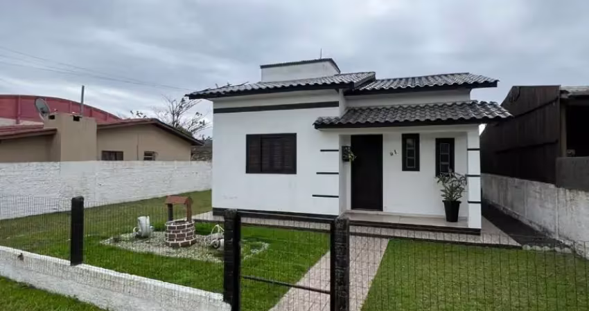 Casa à venda  contendo: 2 quartos, sala, cozinha, banheiro social, 650m do mar  frente leste (mar)  apta para financiamento