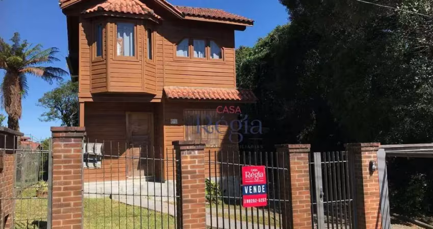 Casa com 3 dormitórios à venda, 190 m² por R$ 1.200.000,00 - Vila  Maggi - Canela/RS